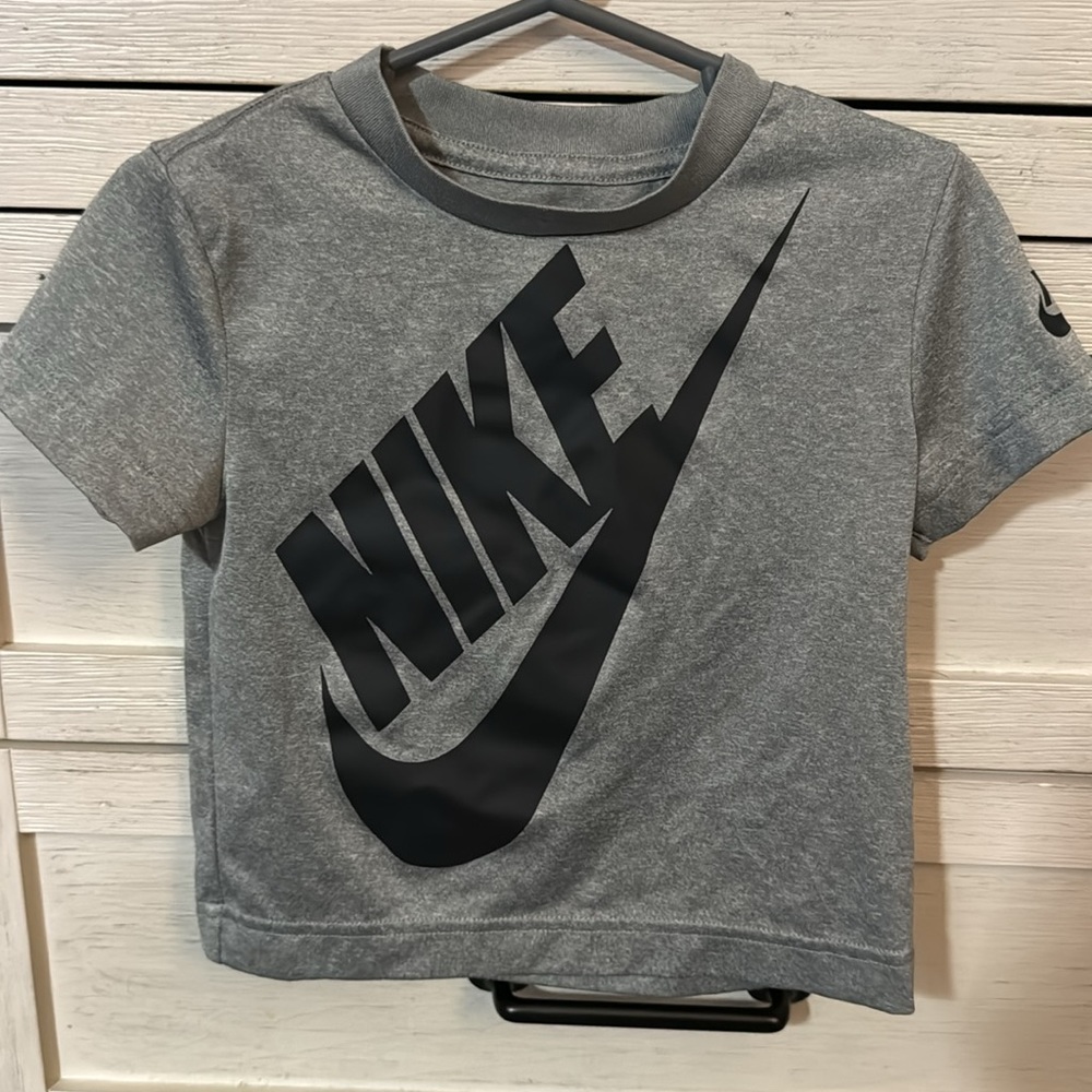 Nike Short Set - Picture 2 of 7